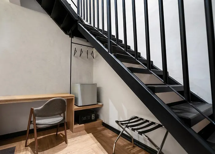 A&R Urban Hotel