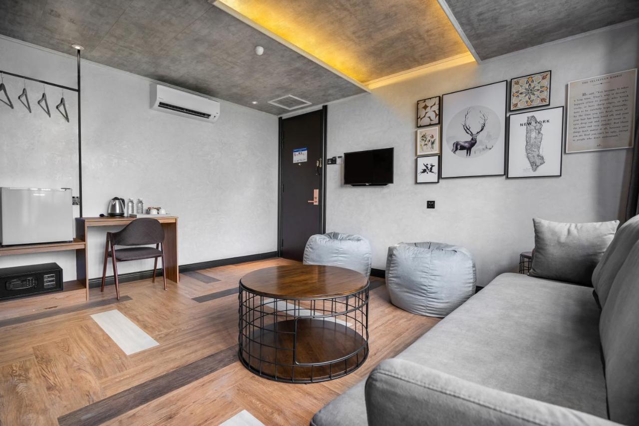 A&r Urban 3*